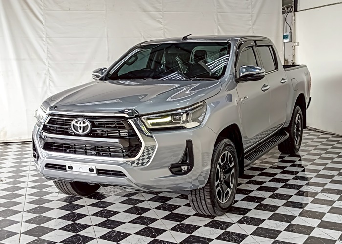 TOYOTA Hilux
