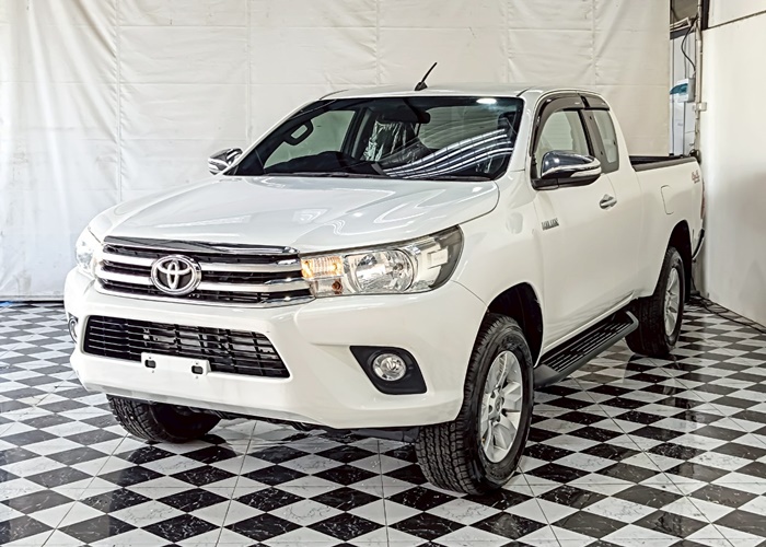 TOYOTA Hilux