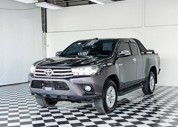 TOYOTA Hilux