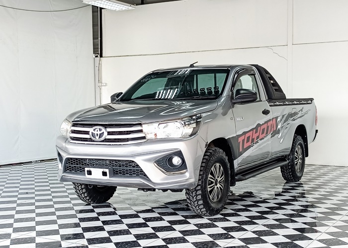 TOYOTA Hilux