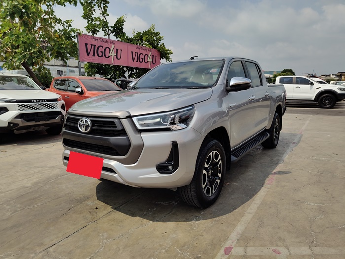 TOYOTA Hilux