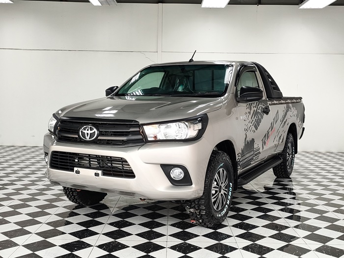 TOYOTA Hilux