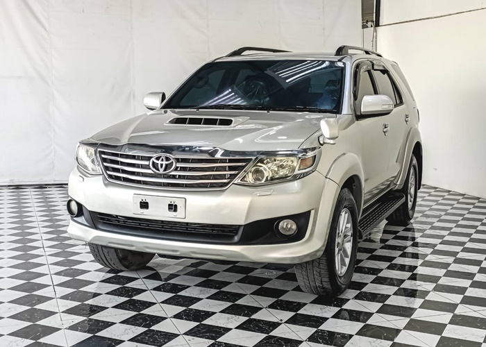 TOYOTA Fortuner