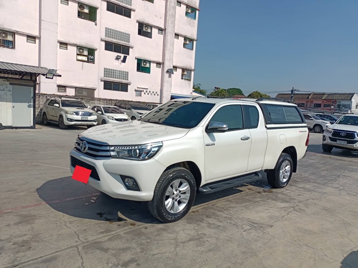 TOYOTA Hilux