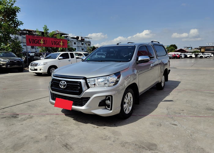 TOYOTA Hilux