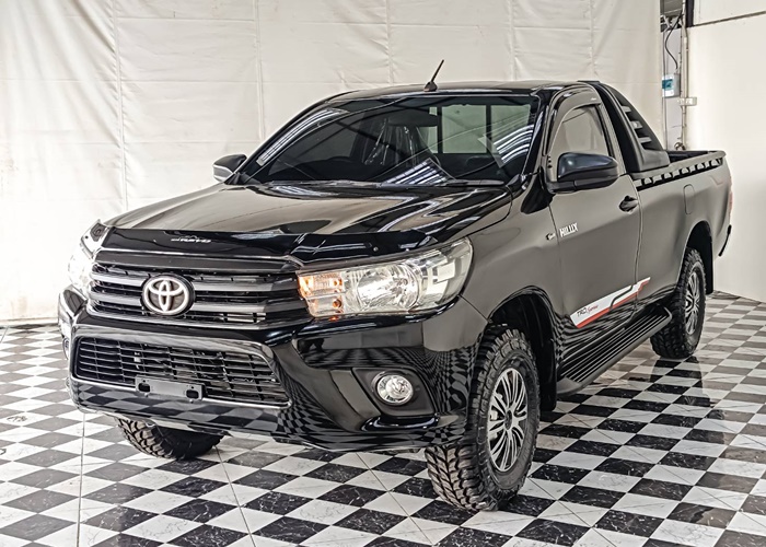 TOYOTA Hilux
