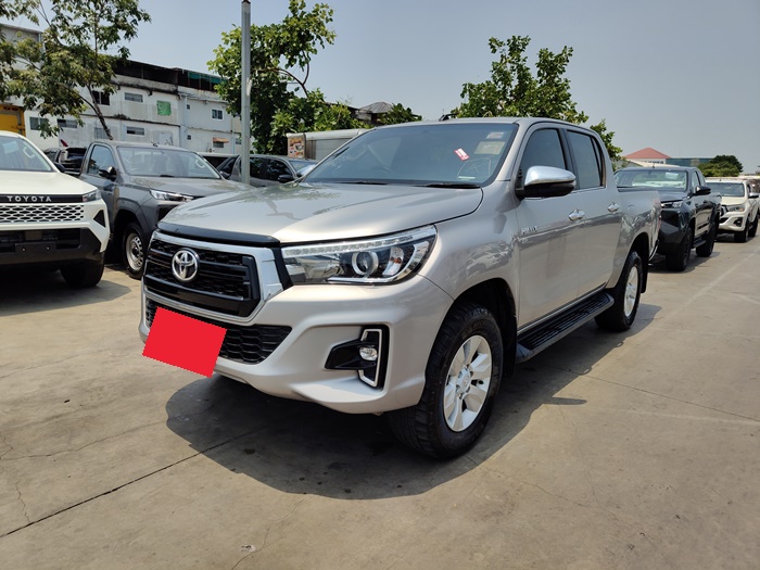 TOYOTA Hilux