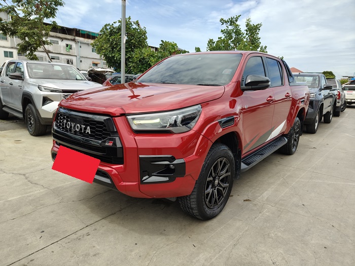 TOYOTA Hilux