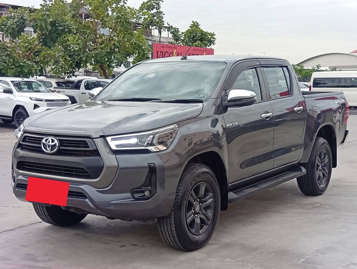 TOYOTA Hilux