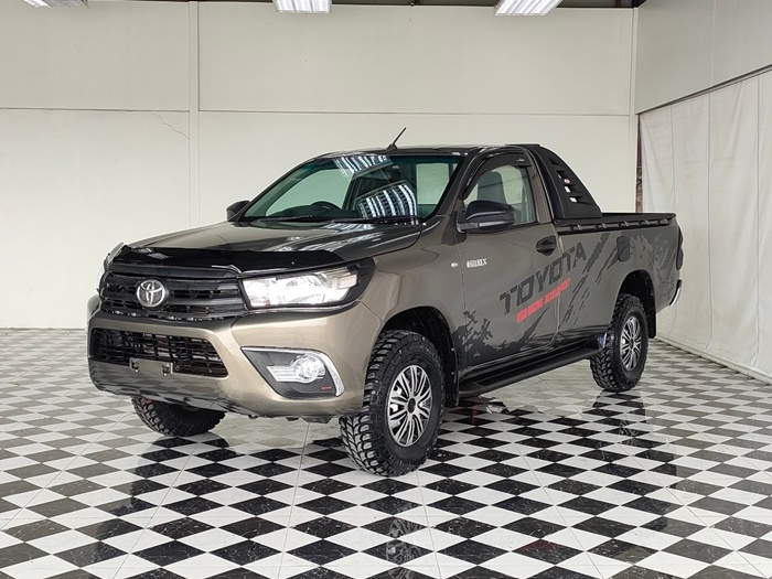 TOYOTA Hilux