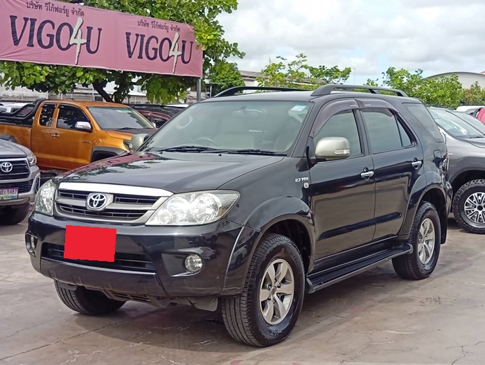 TOYOTA Fortuner