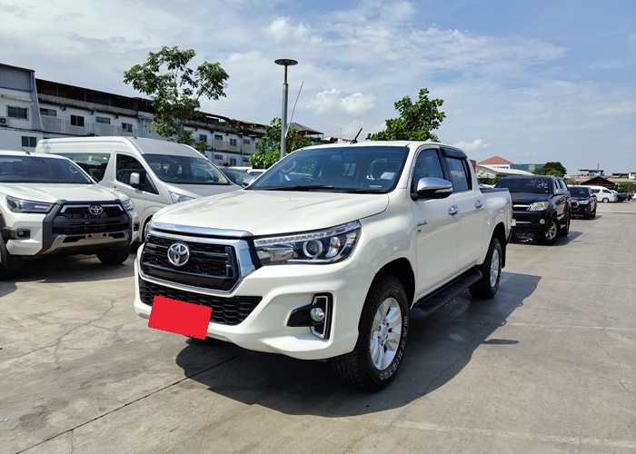 TOYOTA Hilux