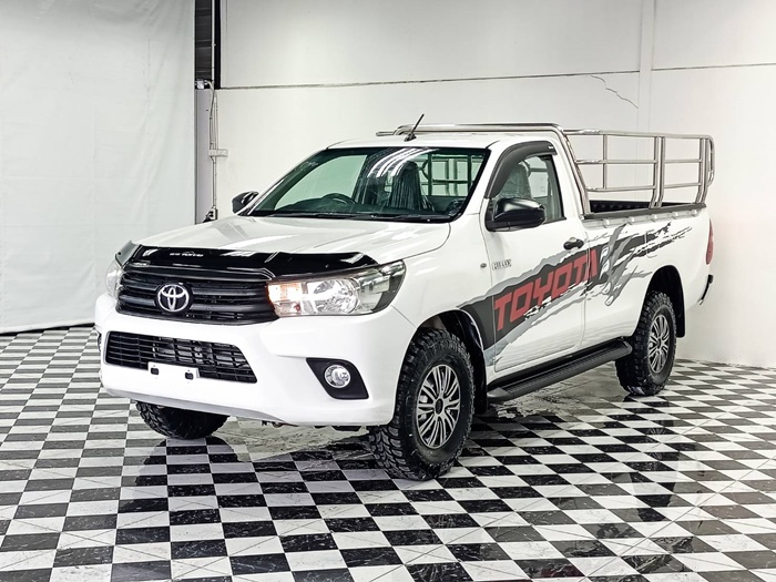 TOYOTA Hilux