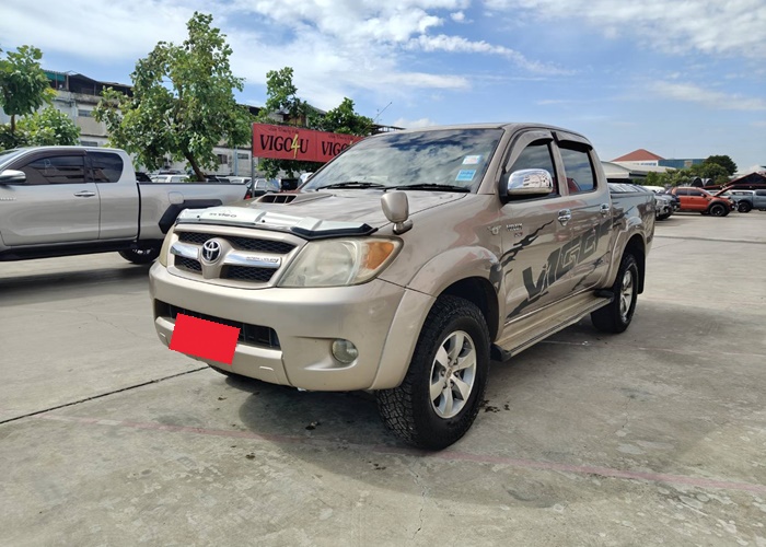TOYOTA Hilux