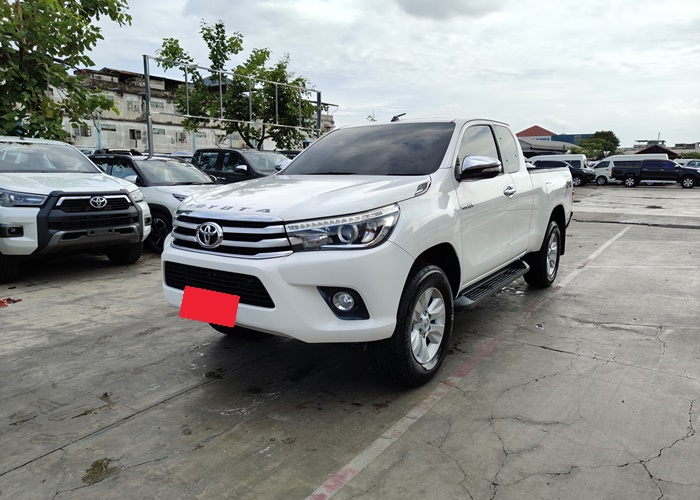 TOYOTA Hilux