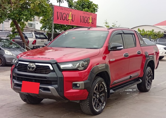 TOYOTA Hilux
