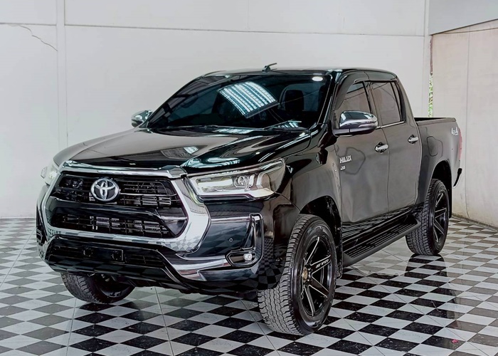 TOYOTA Hilux