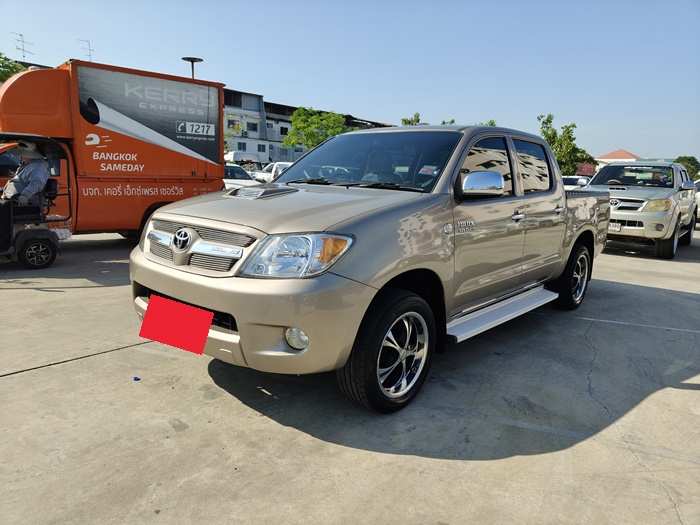 TOYOTA Hilux