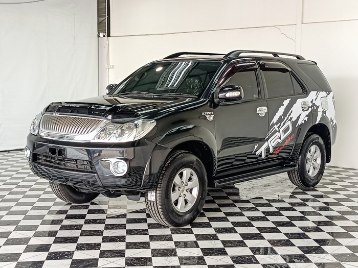 TOYOTA Fortuner