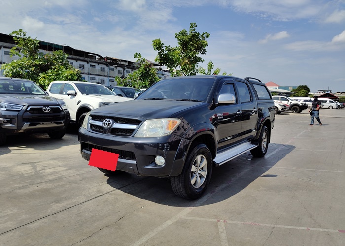 TOYOTA Hilux