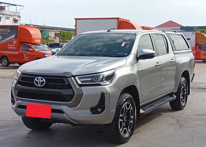 TOYOTA Hilux