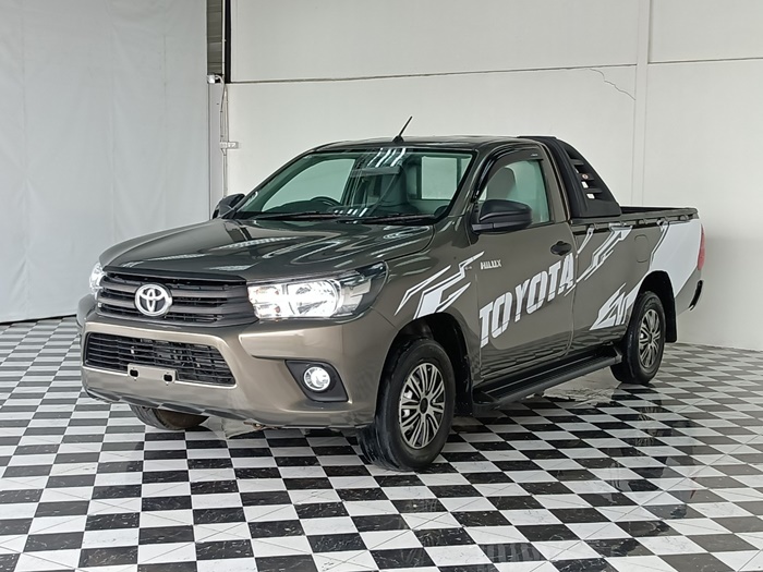 TOYOTA Hilux