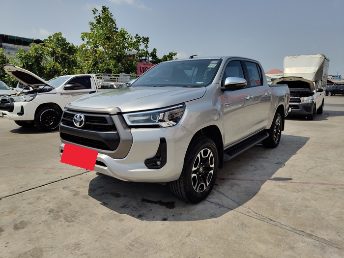 TOYOTA Hilux