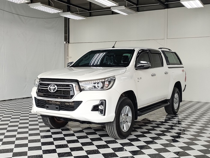 TOYOTA Hilux