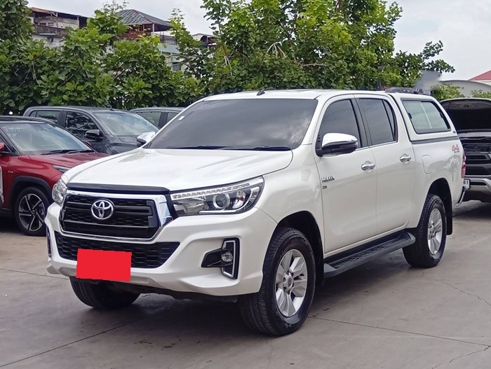 TOYOTA Hilux