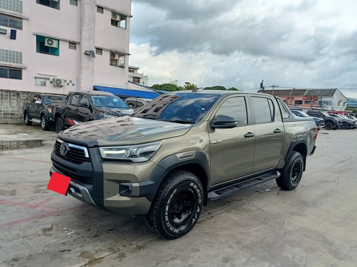 TOYOTA Hilux