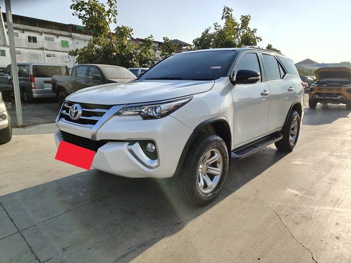 TOYOTA Fortuner