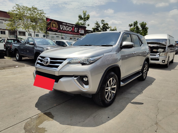 TOYOTA Fortuner