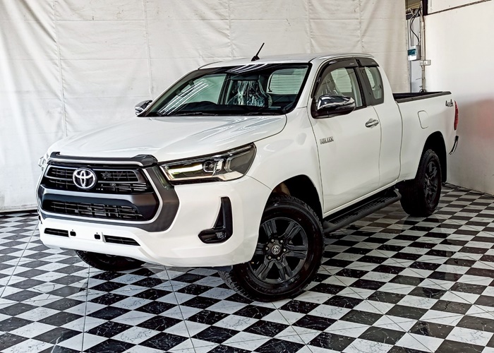 TOYOTA Hilux