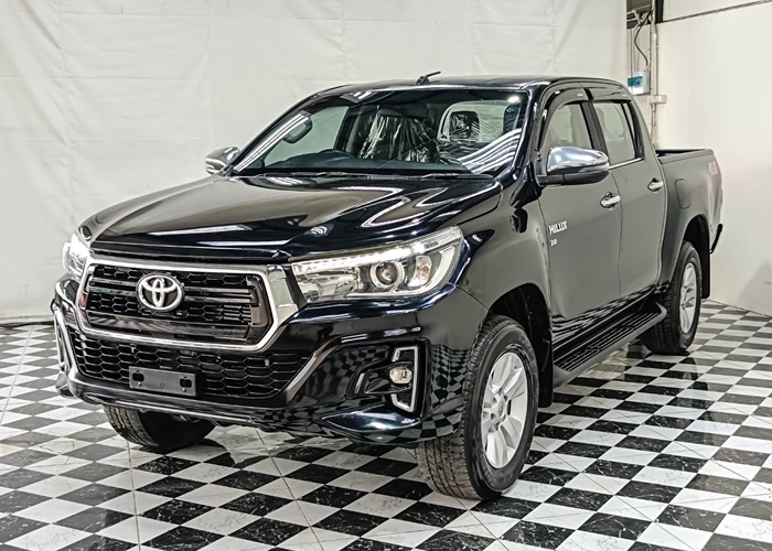 TOYOTA Hilux