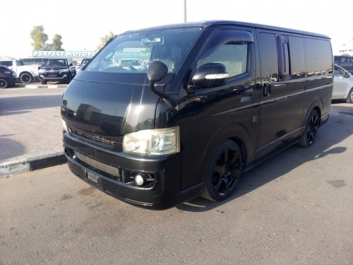 TOYOTA HIACE