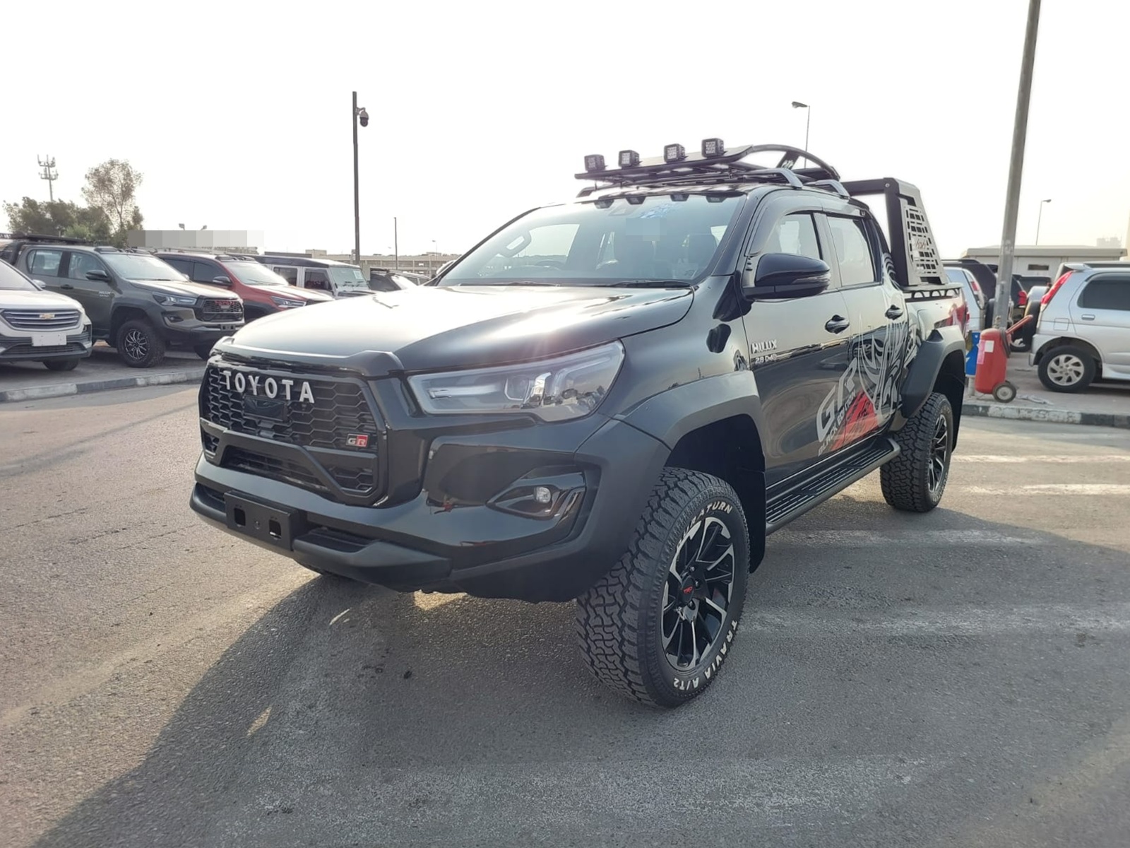 TOYOTA Hilux