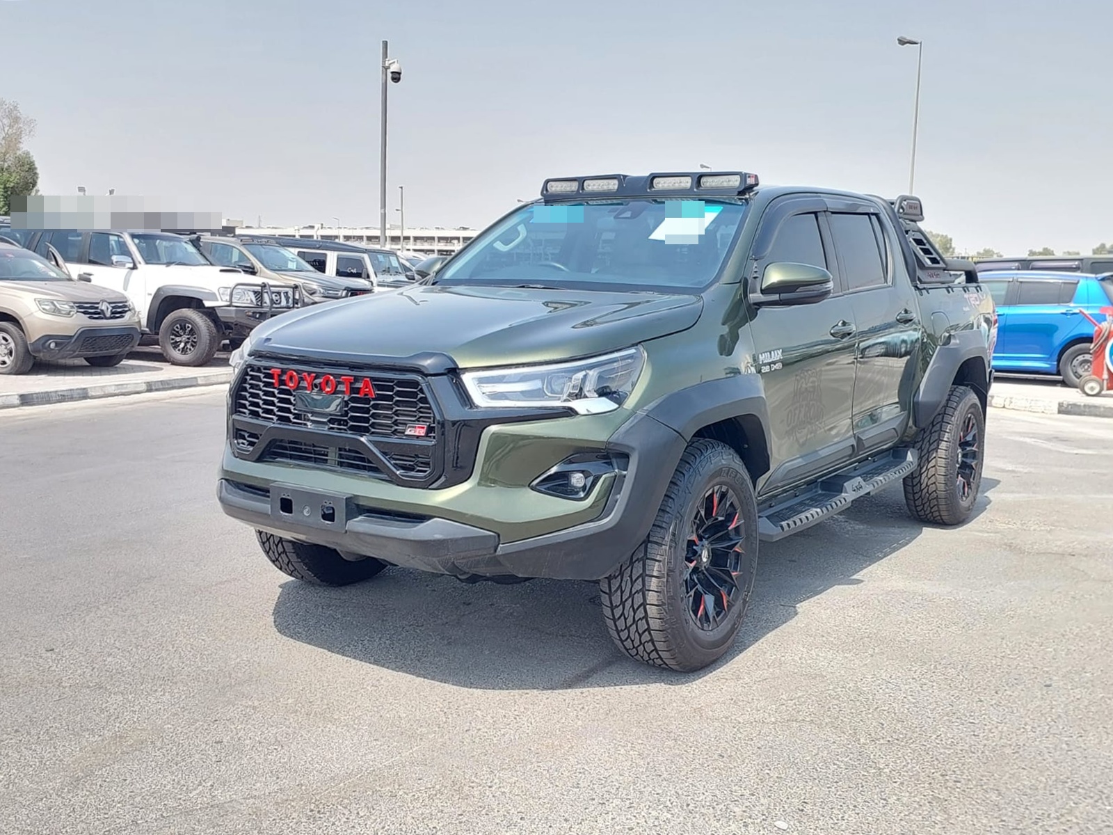 TOYOTA Hilux