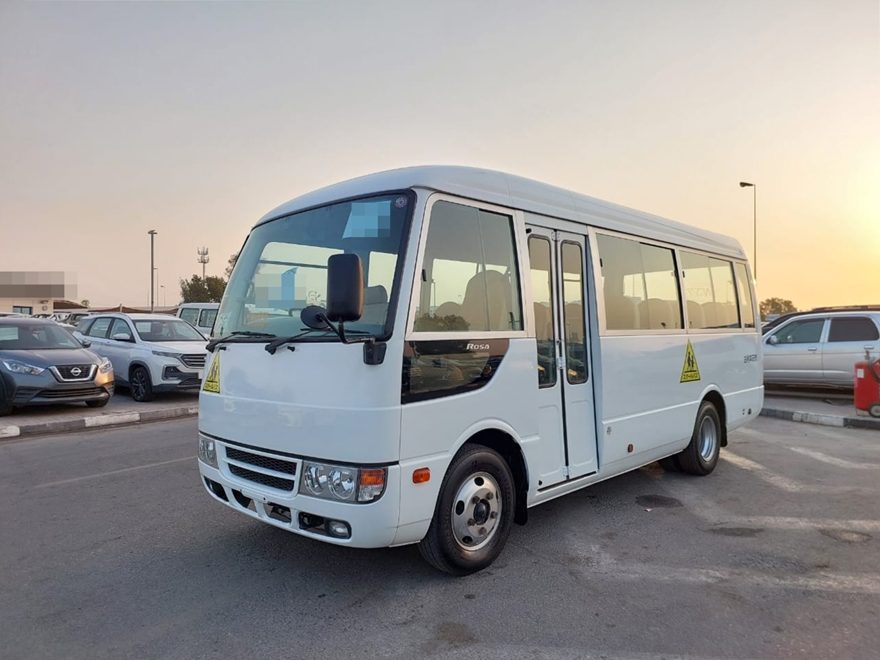 MITSUBISHI Rosa