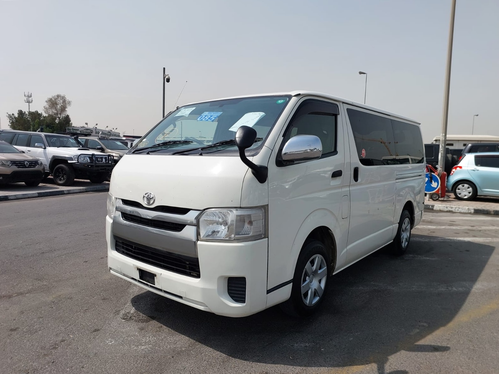 TOYOTA HIACE