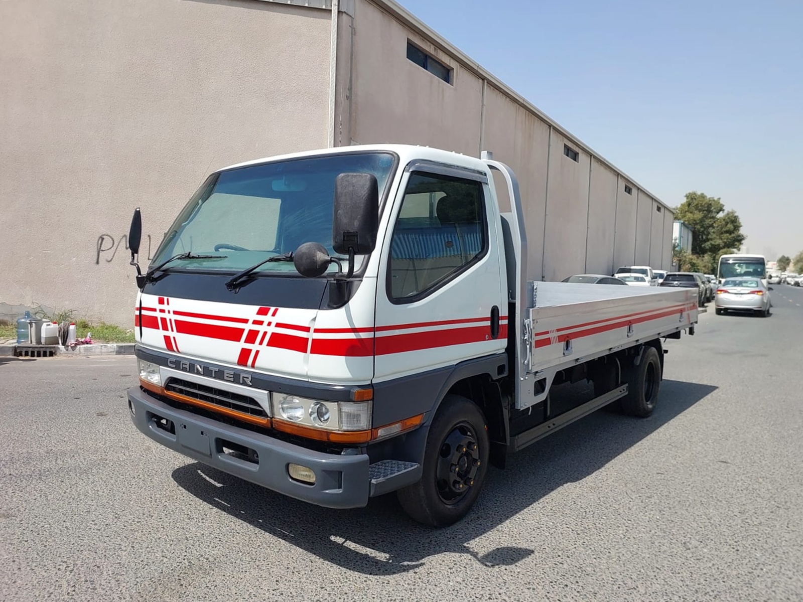 MITSUBISHI Canter