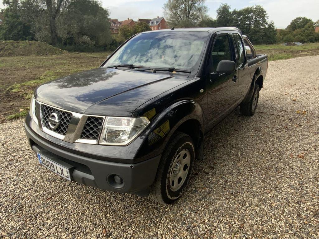 NISSAN Navara