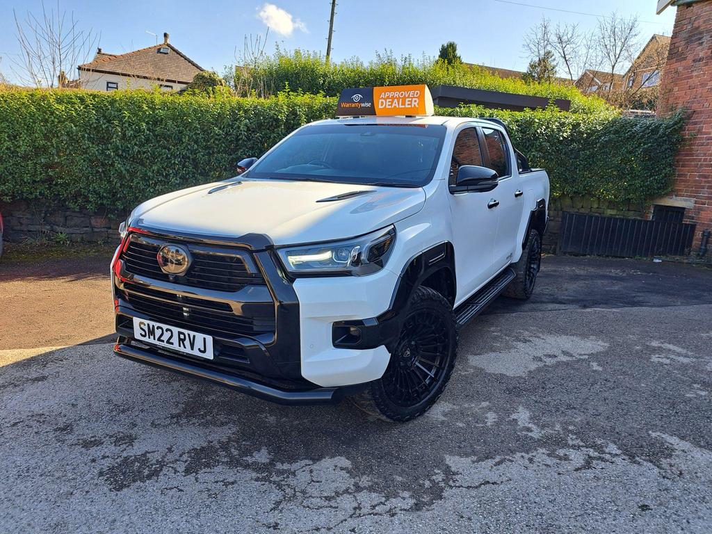 TOYOTA Hilux