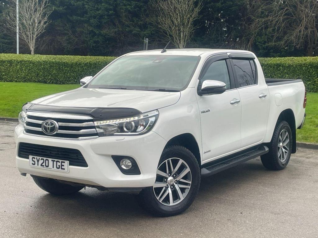 TOYOTA Hilux