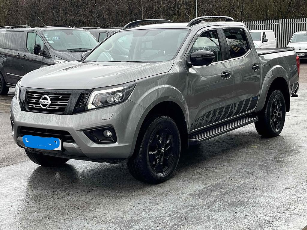 NISSAN Navara