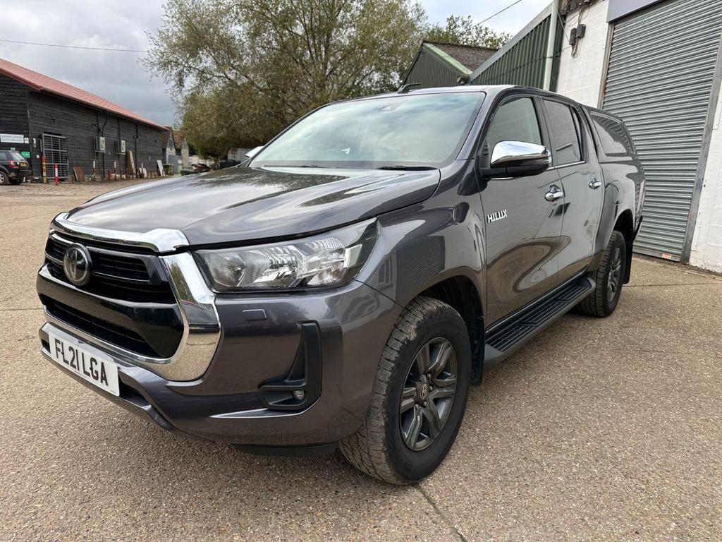 TOYOTA Hilux