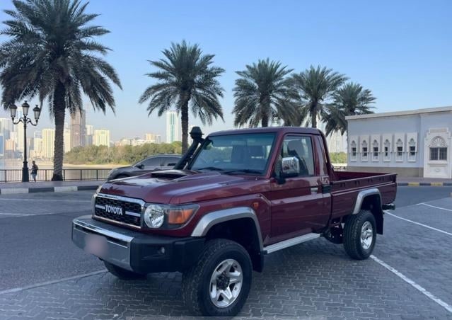TOYOTA Land Cruiser