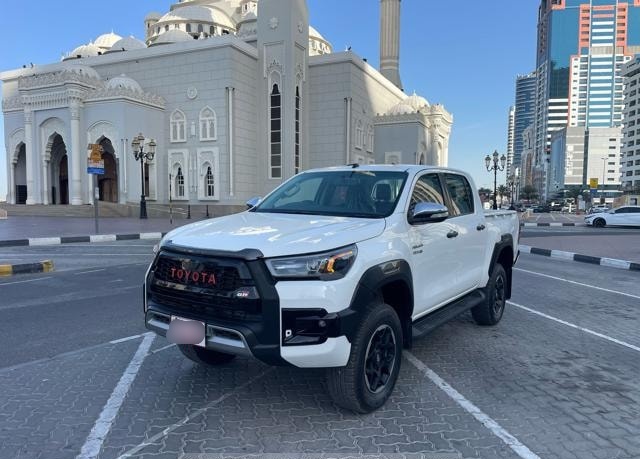 TOYOTA Hilux