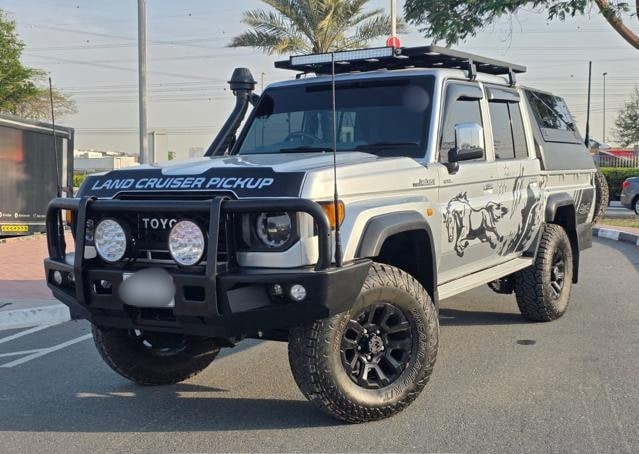 TOYOTA Land Cruiser