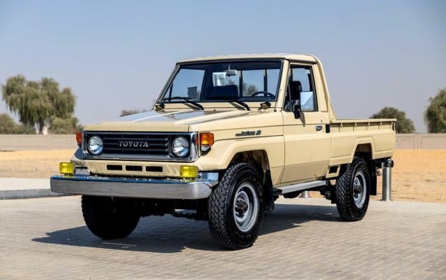 TOYOTA Land Cruiser