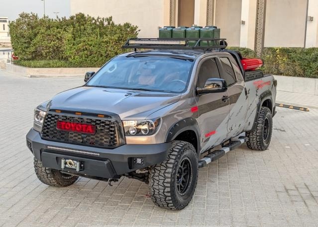 TOYOTA TUNDRA